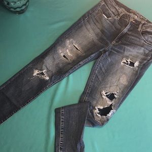 American Eagle Super Stretch Distressed jeans